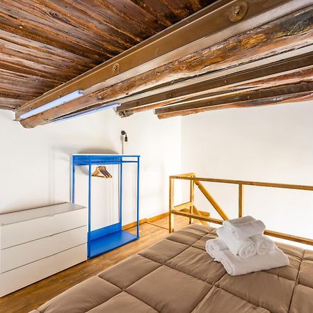 Апартаменты Carrozzieri Nest At Historical Center Неаполь Экстерьер фото